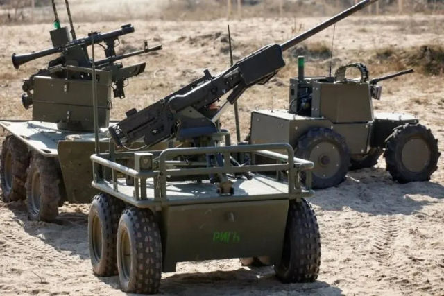 Parece fic��o cient�fica: 3 soldados russos se rendem a um rob� ucraniano