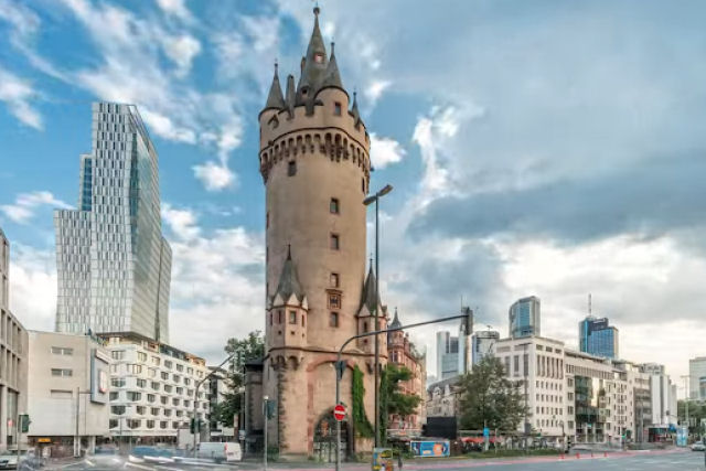 Você quererá visitar Frankfurt depois de ver este vídeo