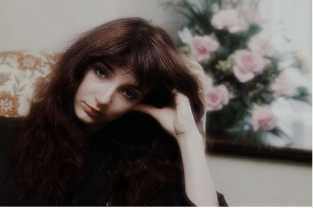 'O Morro dos Ventos Uivantes' transformou Kate Bush em uma estrela aos 19 anos