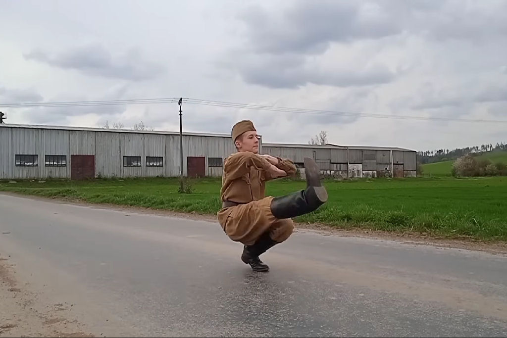 Minhas pernas e joelhos doem só de ver isso