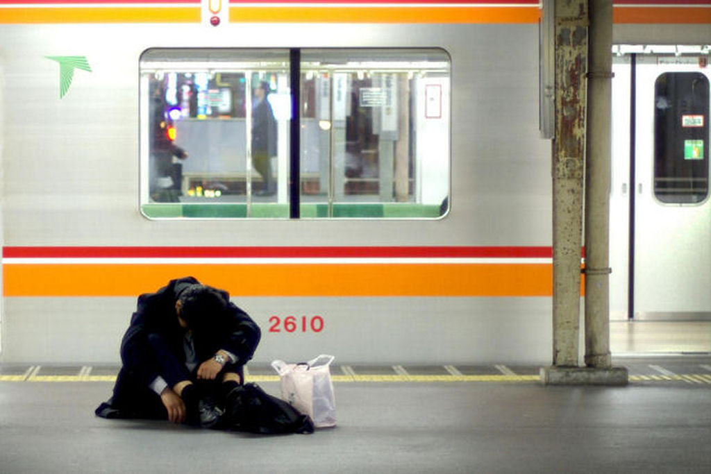 Morte por excesso de trabalho: por dentro do karoshi japon�s e do sistema '996' chin�s