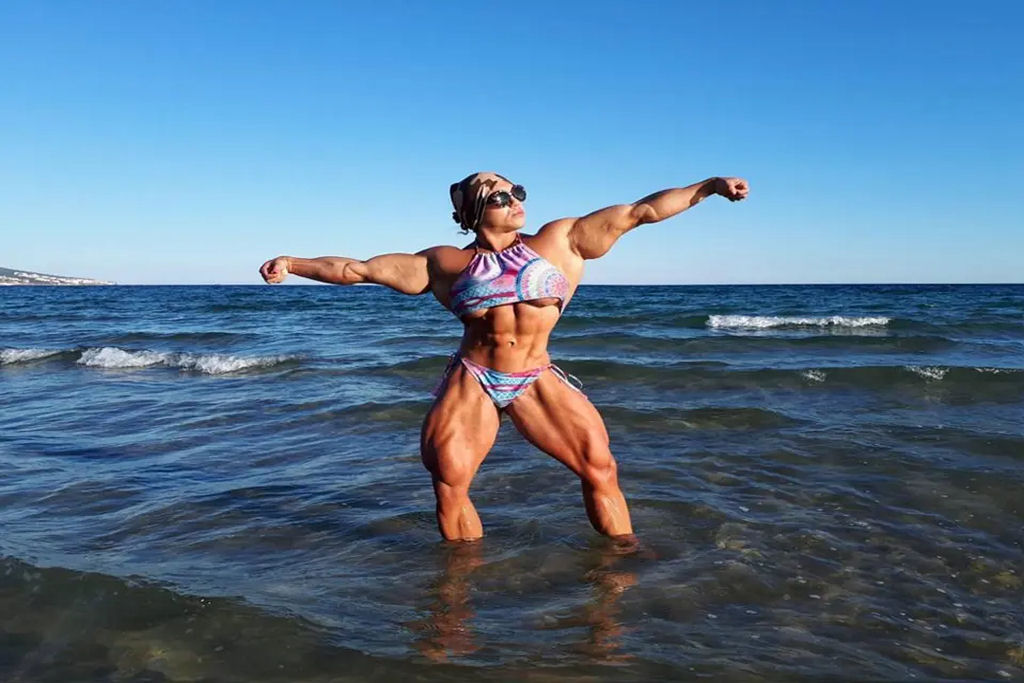 Culturista orgulhosa de seu corpo acha que os trolls s�o muito cru�is