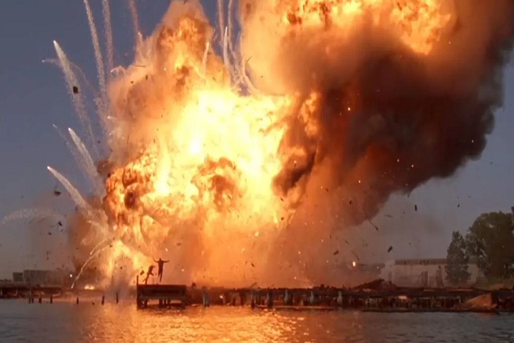 Explos�es �picas de filmes de a��o das d�cadas de 1980 e 1990