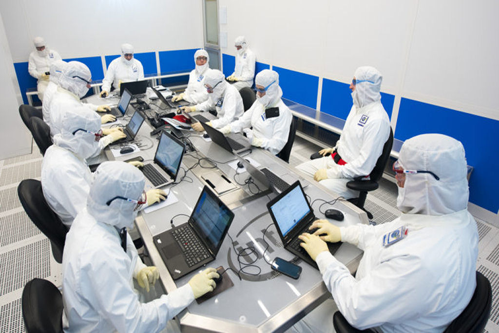 Por que as f�bricas de chips e semicondutores devem ser mais impolutas que uma sala de cirurgia?