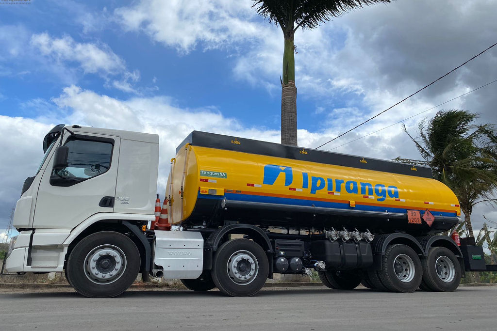 Por que os caminhões-tanque para transporte de líquidos são sempre arredondados?