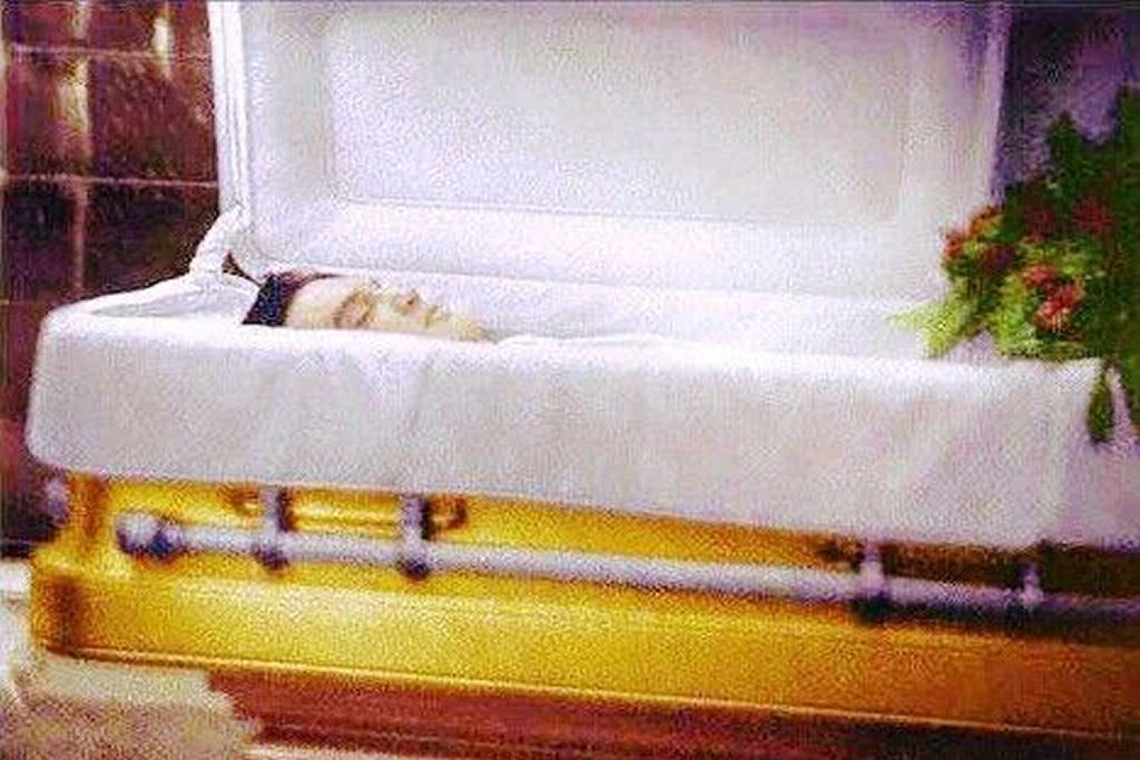 O funeral de Elvis Presley: a tentativa do roubo do cad�ver sobre o qual ningu�m fala