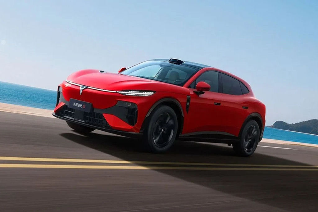 SUV el�trico chin�s realiza um looping de 360� aparentemente imposs�vel em um t�nel