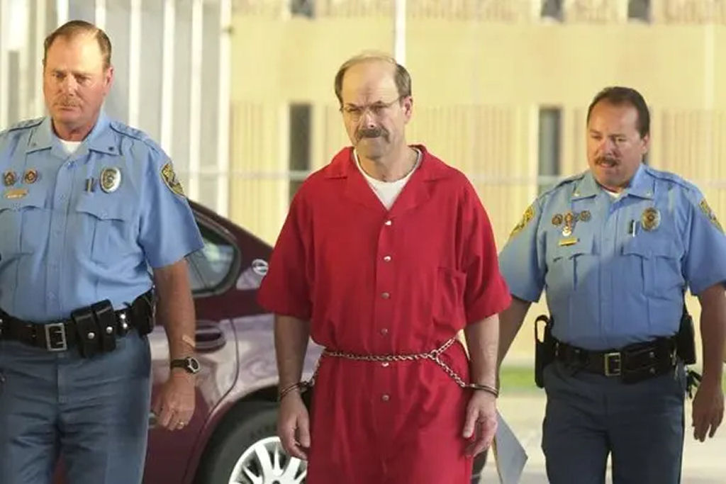 BTK, o assassino em s�rie que aterrorizou a maior cidade do Kansas por 3 d�cadas