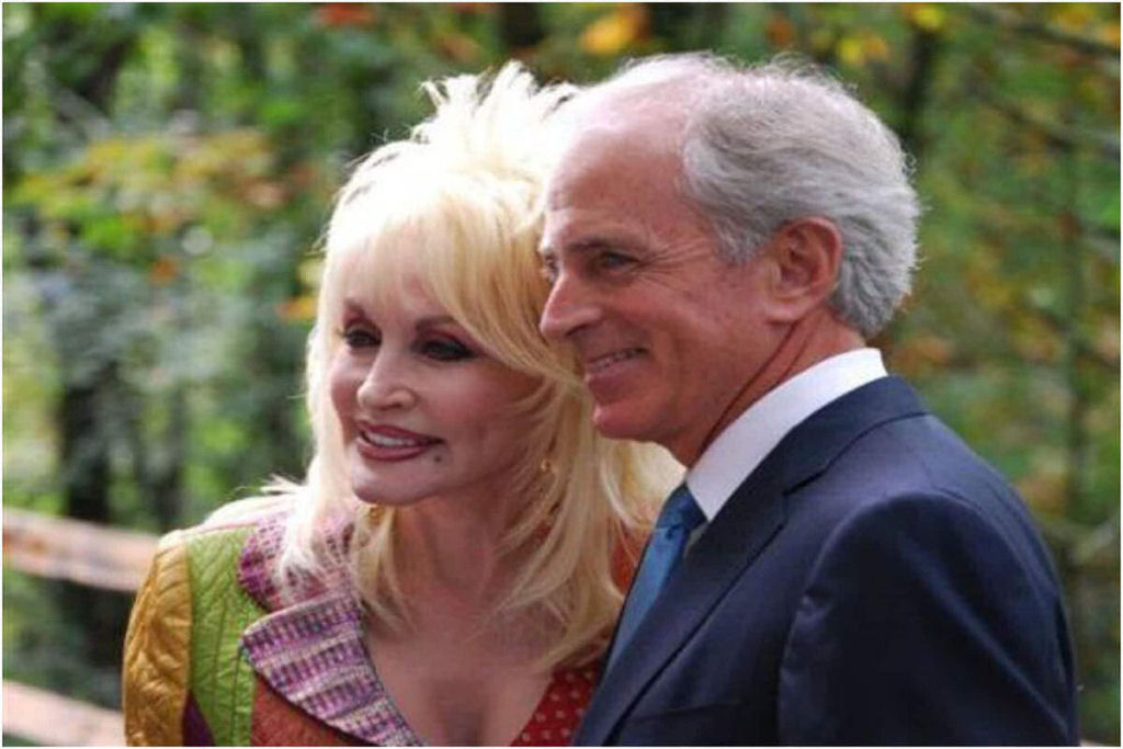 A verdadeira hist�ria por tr�s do sucesso de Dolly Parton, 'Jolene', e sua liga��o com seu falecido marido