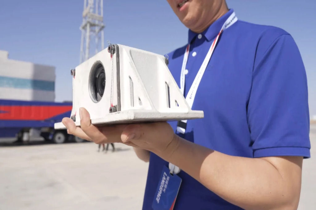 A DJI acoplou uma Osmo Action 6 a um foguete para uma aventura radical