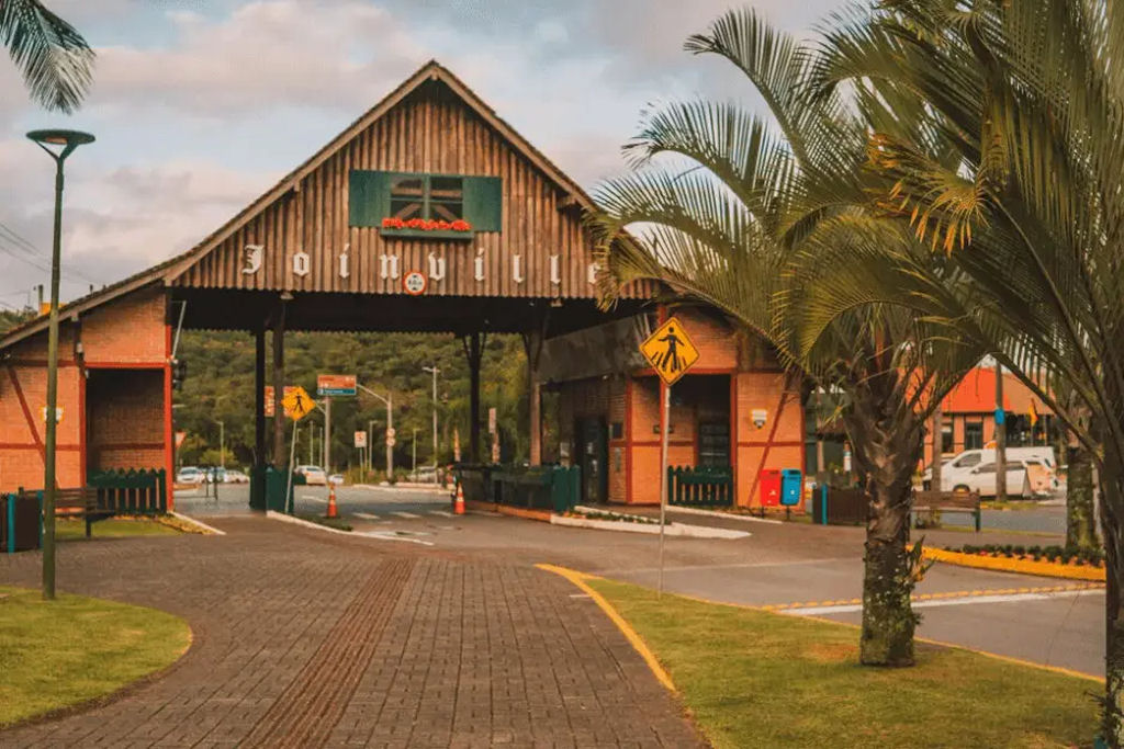 O modelo de Joinville e o contexto Geopol�tico Nacional