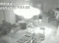Estranho OVNI filmado em câmera de circuito fechado em um armazém no México