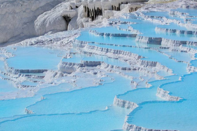 Pamukkale, a maravilha geolgica que contm parte da histria climtica e tectnica do nosso planeta
