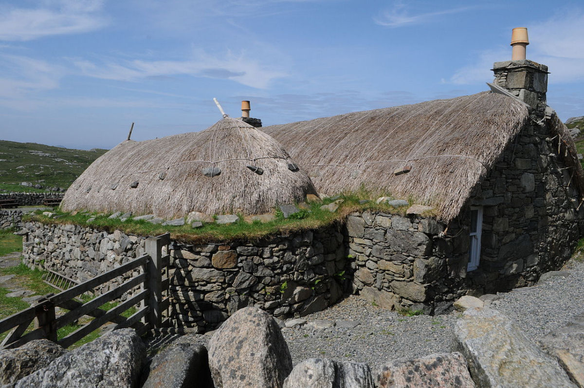 A aldeia das casas de pedra de Garenin, na Ilha de Lewis, Esccia
