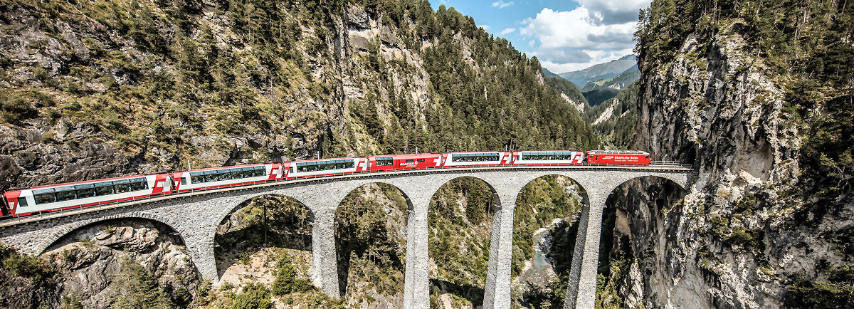 Um passeio pelo trem panorâmico Expresso Glaciar, na Suíça