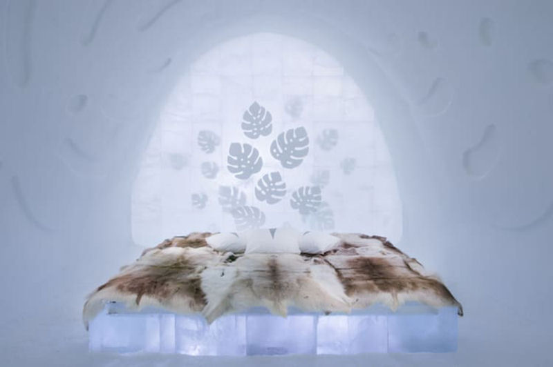 O hotel de gelo da Sucia este ano revela as incrveis sutes artsticas esculpidas no gelo e na neve 04