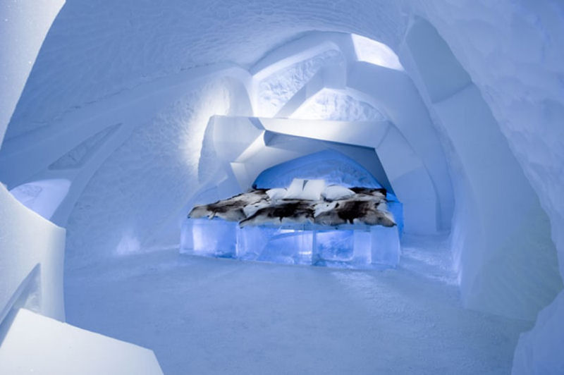O hotel de gelo da Sucia este ano revela as incrveis sutes artsticas esculpidas no gelo e na neve 05