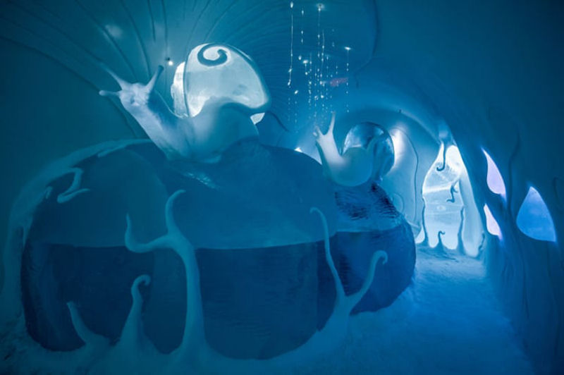 O hotel de gelo da Sucia este ano revela as incrveis sutes artsticas esculpidas no gelo e na neve 12