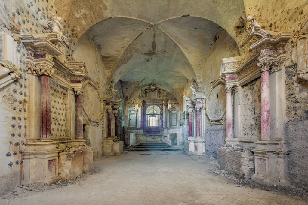 Fotos fantsticas mostram a declnio de igrejas abandonadas na Itlia 21