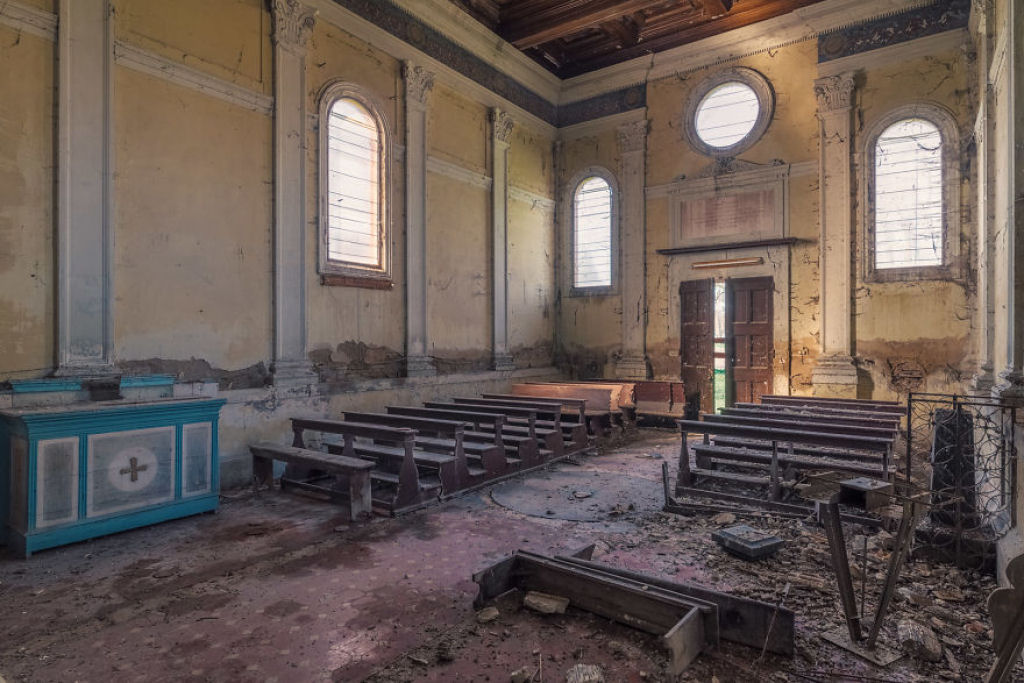 Fotos fantsticas mostram a declnio de igrejas abandonadas na Itlia 30