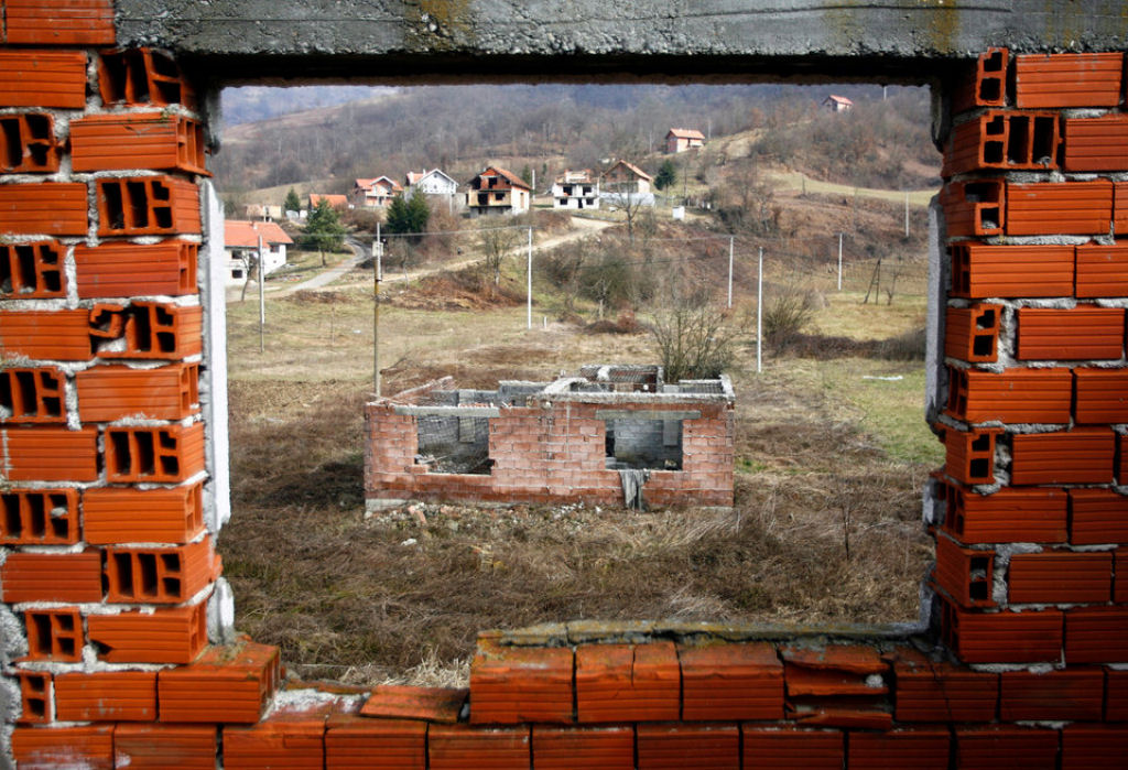 Fotos assombrosas de edifcios abandonados ao redor do mundo 27