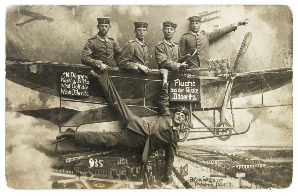 Fotos engraadas mostram soldados da Primeira Guerra Mundial posando com falsos adereos militares 10